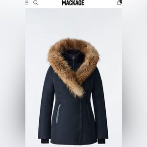 ADALI down coat with natural fur Signature
Mackage Collar